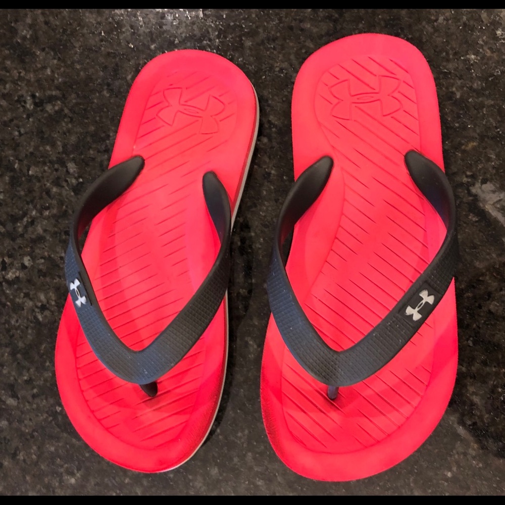 Under Armour Boys Flip Flops Red Black Size 1 New!